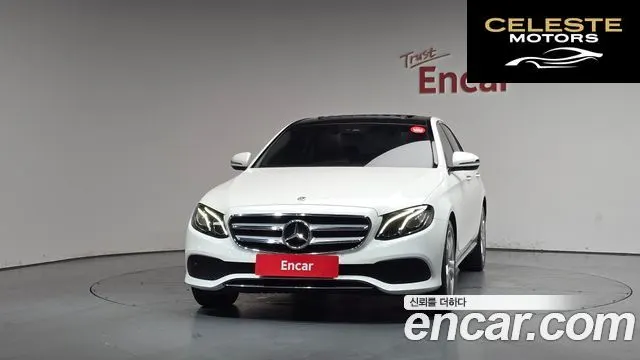 MERCEDES BENZ E-Classe W213 E200 Avantgarde 2018 — photo 3 sur 20