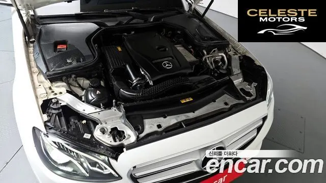 MERCEDES BENZ E-Classe W213 E200 Avantgarde 2018 — photo 6 sur 20