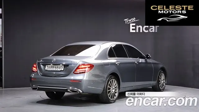 MERCEDES BENZ E-Classe W213 E300 4MATIC Exclusive 2020 — photo 2 sur 35