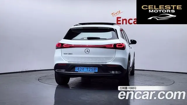 MERCEDES BENZ EQA H243 EQA250 2023 — photo 4 sur 33