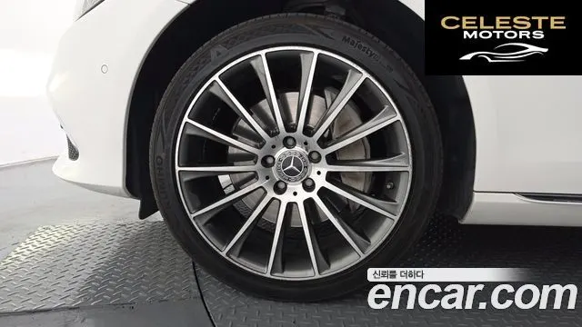MERCEDES BENZ E-Classe W213 E300 4MATIC Exclusive 2019 — photo 4 sur 37