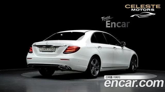MERCEDES BENZ E-Classe W213 E300 Avantgarde 2019 — photo 2 sur 30