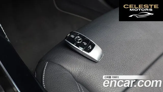 MERCEDES BENZ E-Classe W213 E300 Avantgarde 2019 — photo 29 sur 30
