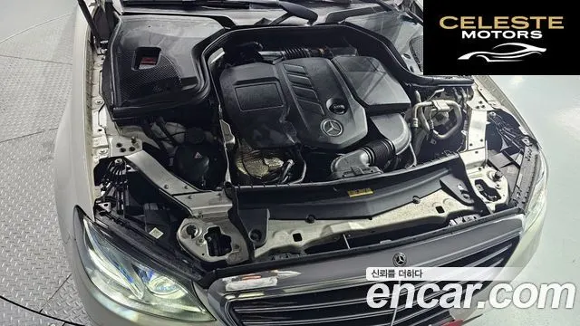 MERCEDES BENZ E-Classe W213 E220d 4MATIC Exclusive 2018 — photo 6 sur 37
