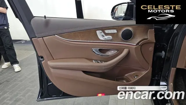MERCEDES BENZ E-Classe W213 E220d 4MATIC Exclusive 2020 — photo 14 sur 33
