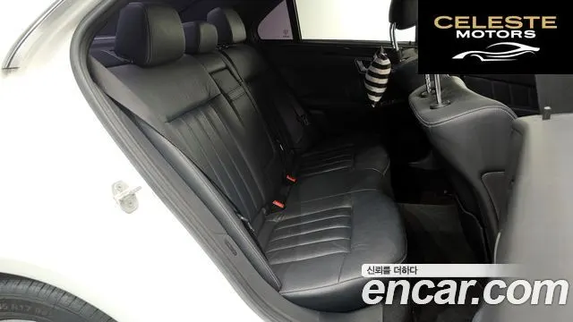 MERCEDES BENZ E-Classe W212 E220 Avantgarde 2016 — photo 11 sur 20