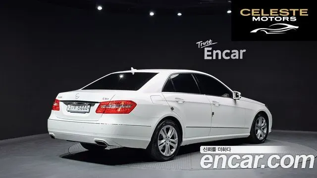 MERCEDES BENZ E-Classe W212 E220 CDI Avantgarde 2013 — photo 2 sur 20