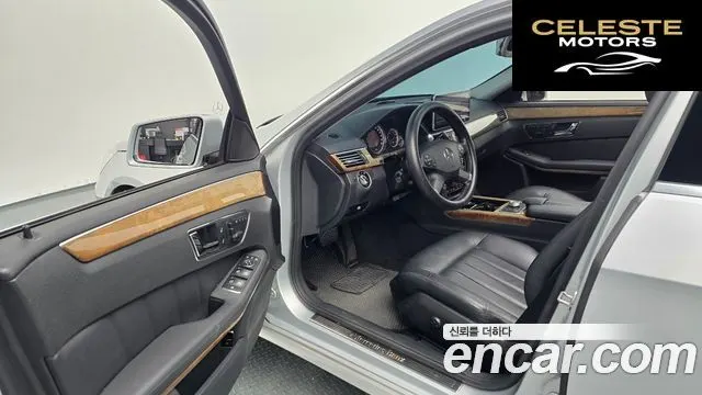 MERCEDES BENZ E-Classe W212 E300 2011 — photo 11 sur 20