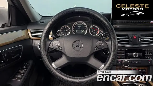 MERCEDES BENZ E-Classe W212 E300 2011 — photo 13 sur 20