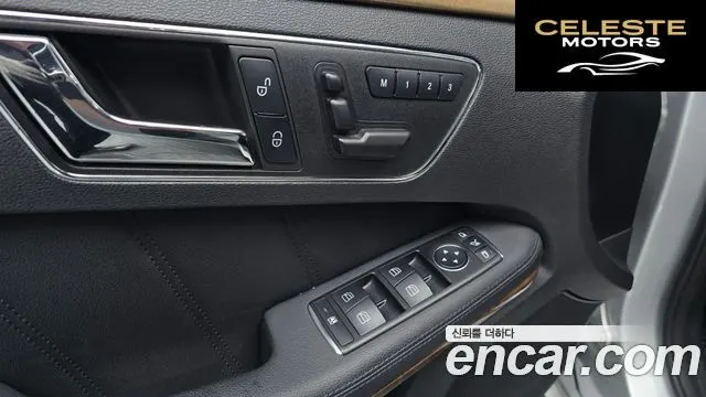 MERCEDES BENZ E-Classe W212 E300 2011 — photo 19 sur 20