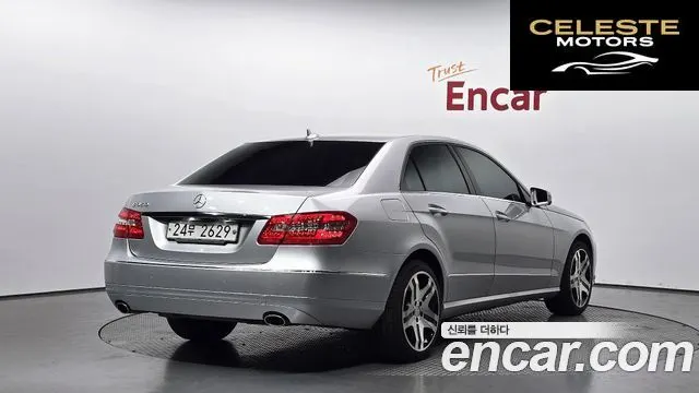 MERCEDES BENZ E-Classe W212 E300 2011 — photo 2 sur 20