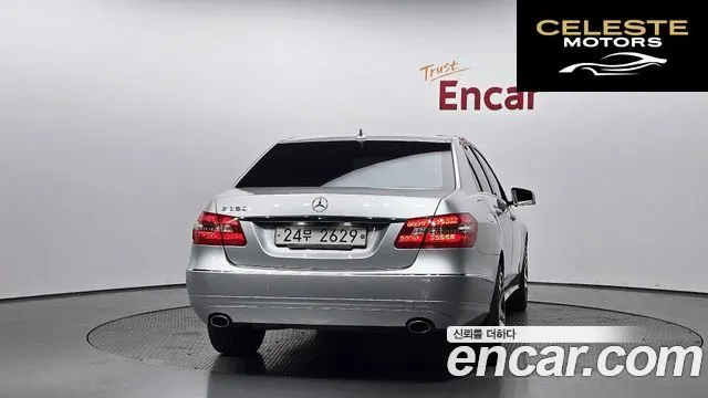 MERCEDES BENZ E-Classe W212 E300 2011 — photo 4 sur 20