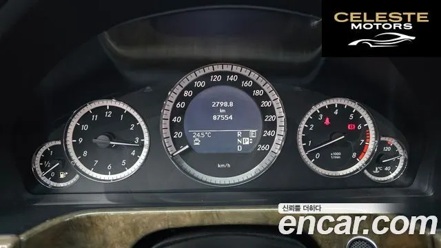 MERCEDES BENZ E-Classe W212 E300 2011 — photo 8 sur 20