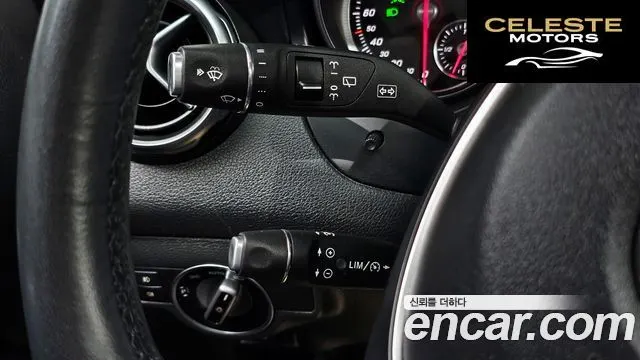 MERCEDES BENZ GLA-Classe X156 GLA220 2019 — photo 18 sur 30