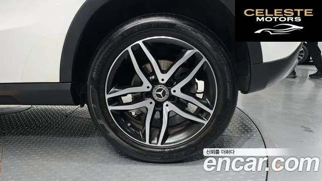 MERCEDES BENZ GLA-Classe X156 GLA220 2019 — photo 6 sur 30