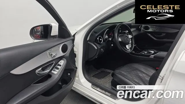 MERCEDES BENZ C-Classe W205 C200 Avantgarde 2017 — photo 12 sur 31