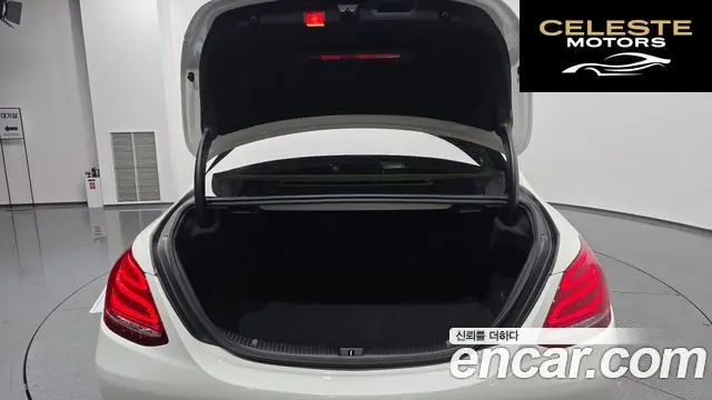 MERCEDES BENZ C-Classe W205 C200 Avantgarde 2017 — photo 25 sur 31