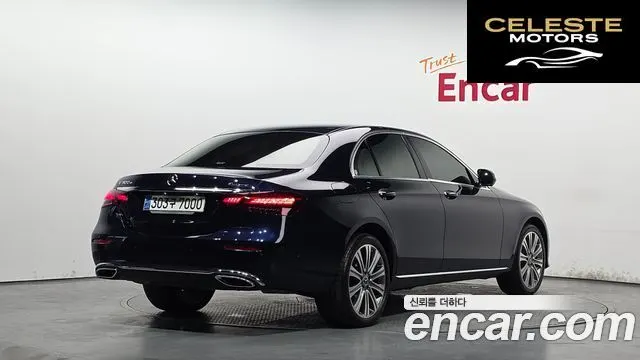 MERCEDES BENZ E-Classe W213 E300e 4MATIC Exclusive 2023 — photo 2 sur 31