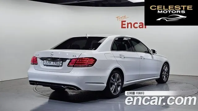 MERCEDES BENZ E-Classe W212 E220 CDI Avantgarde 2014 — photo 2 sur 20