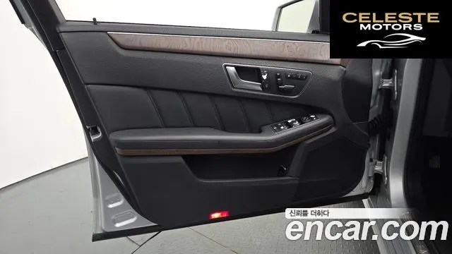 MERCEDES BENZ E-Classe W212 E300 2013 — photo 13 sur 36