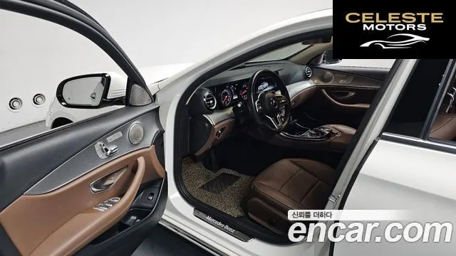 MERCEDES BENZ E-Classe W213 E300 Avantgarde 2019 — photo 10 sur 20