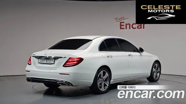 MERCEDES BENZ E-Classe W213 E300 Avantgarde 2019 — photo 2 sur 20