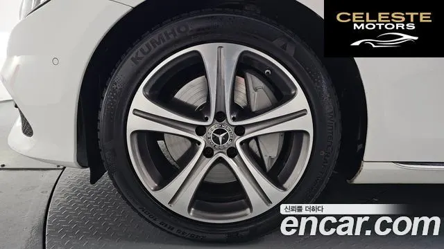 MERCEDES BENZ E-Classe W213 E300 Avantgarde 2019 — photo 5 sur 20