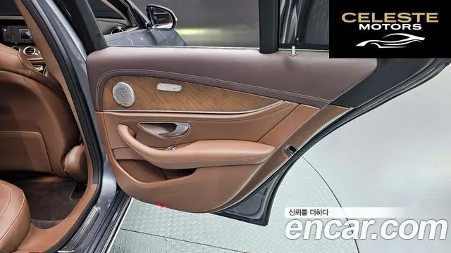 MERCEDES BENZ E-Classe W213 E220d 4MATIC Exclusive 2018 — photo 29 sur 40