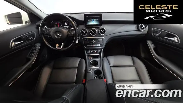 MERCEDES BENZ GLA-Classe X156 GLA220 2019 — photo 10 sur 31
