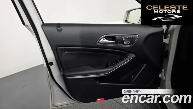 MERCEDES BENZ GLA-Classe X156 GLA220 2019 — photo 14 sur 31