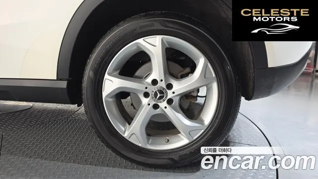 MERCEDES BENZ GLA-Classe X156 GLA220 2019 — photo 7 sur 31