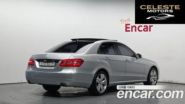 MERCEDES BENZ E-Classe W212 E300 2013 — photo 1 sur 30