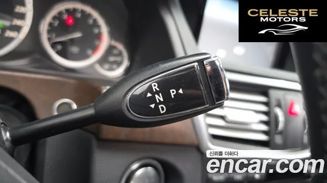 MERCEDES BENZ E-Classe W212 E300 2013 — photo 11 sur 30