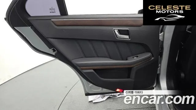 MERCEDES BENZ E-Classe W212 E300 2013 — photo 14 sur 30