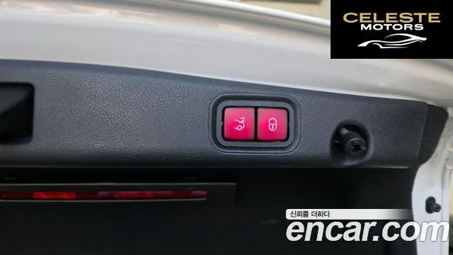 MERCEDES BENZ E-Classe W213 E300 4MATIC Avantgarde 2019 — photo 32 sur 39