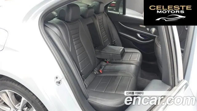 MERCEDES BENZ E-Classe W213 E300 4MATIC Avantgarde 2019 — photo 17 sur 33