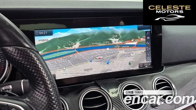 MERCEDES BENZ E-Classe W213 E220d Avantgarde 2017 — photo 13 sur 26