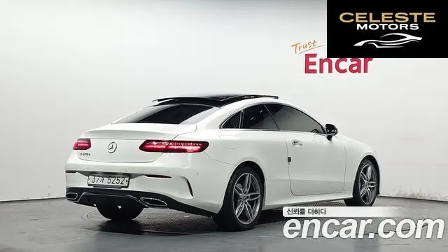 MERCEDES BENZ E-Classe W213 E220d Coupé 2019 — photo 2 sur 30