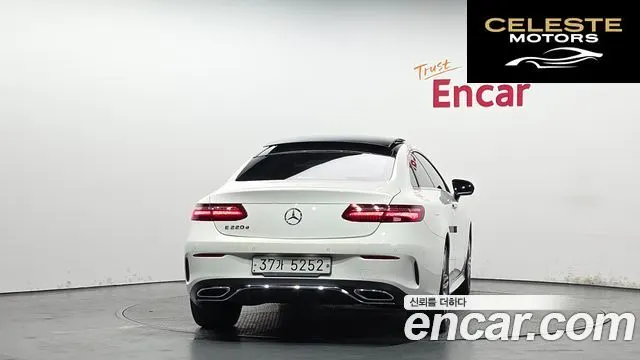 MERCEDES BENZ E-Classe W213 E220d Coupé 2019 — photo 4 sur 30