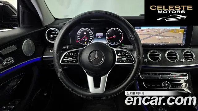 MERCEDES BENZ E-Classe W213 E300 4MATIC Avantgarde 2019 — photo 19 sur 30