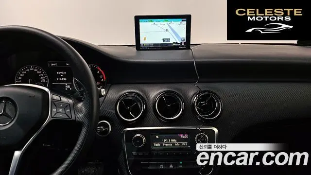 MERCEDES BENZ A-Classe W176 A200 CDI 2014 — photo 13 sur 20