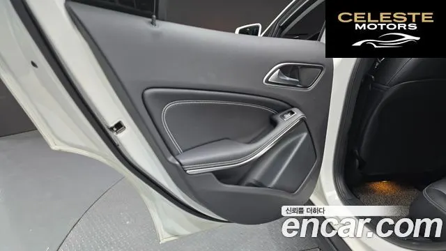 MERCEDES BENZ GLA-Classe X156 GLA220 Premium 2018 — photo 14 sur 30