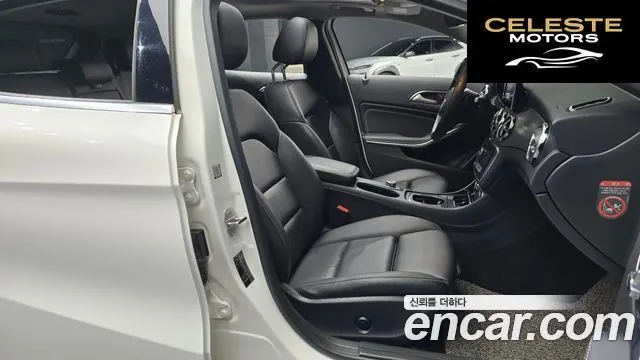 MERCEDES BENZ GLA-Classe X156 GLA220 Premium 2018 — photo 15 sur 30