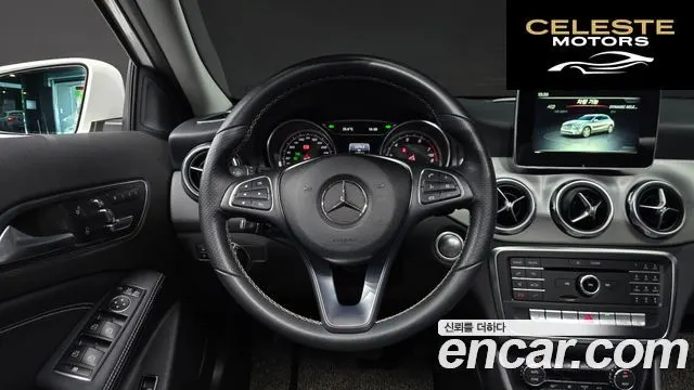 MERCEDES BENZ GLA-Classe X156 GLA220 Premium 2018 — photo 17 sur 30