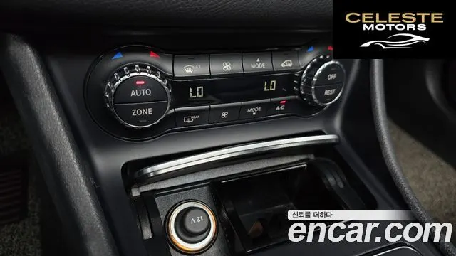 MERCEDES BENZ GLA-Classe X156 GLA220 Premium 2018 — photo 29 sur 30