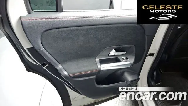 MERCEDES BENZ GLA-Classe H247 GLA250 4MATIC 2020 — photo 15 sur 40