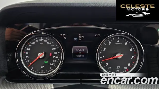 MERCEDES BENZ E-Classe W213 E300 Avantgarde 2019 — photo 10 sur 35