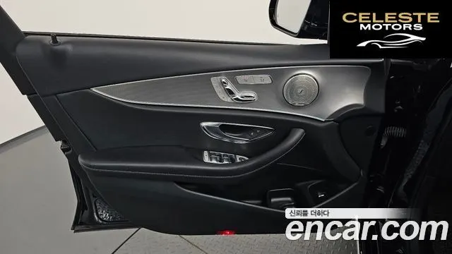 MERCEDES BENZ E-Classe W213 E300 Avantgarde 2019 — photo 13 sur 35