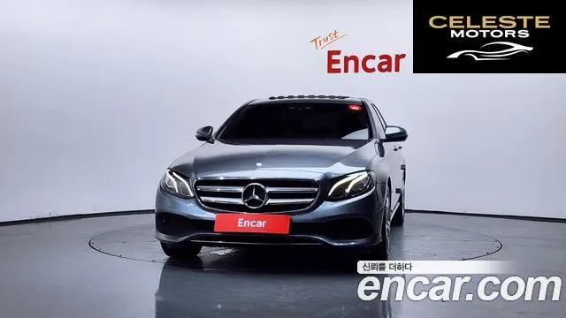 MERCEDES BENZ E-Classe W213 E200 Avantgarde 2017 — photo 3 sur 20
