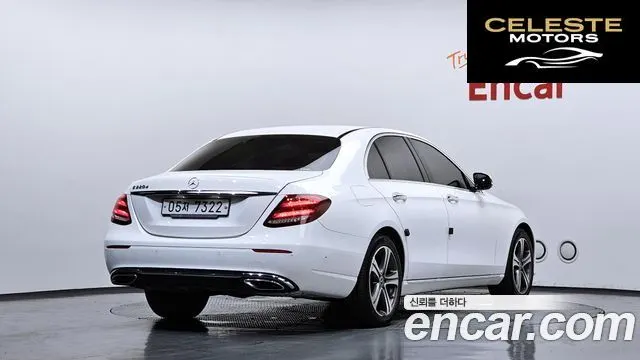 MERCEDES BENZ E-Classe W213 E220d Avantgarde 2019 — photo 2 sur 20